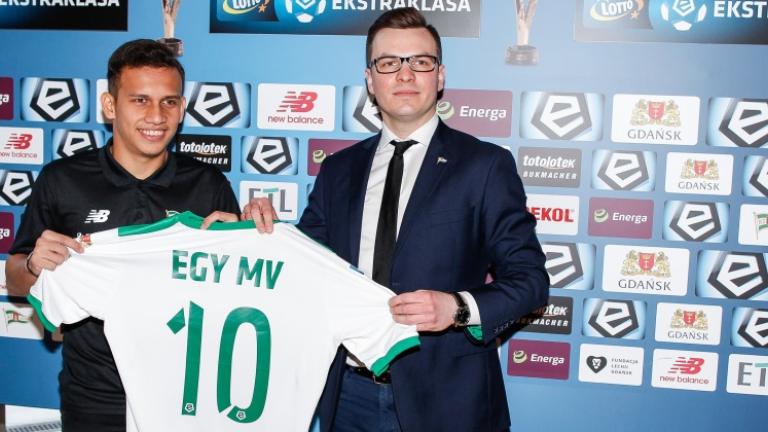 Egy Maulana Dapat Nomor 10 di Lechia Gdansk - Bolalob.com