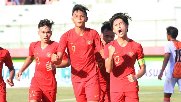 Dua Pemain Timnas Indonesia U 19 Diminta Maksimalkan Keunggulan Postur Tubuh Bolalob Com