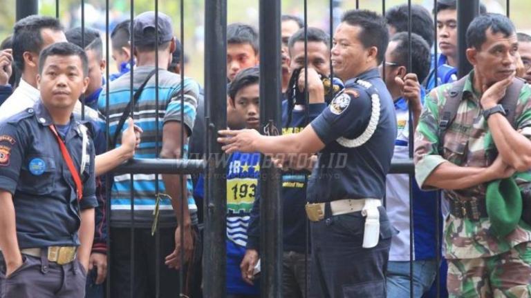 Jelang Persib vs Pusamania 5 Menit Usai Kick Off Pintu Jelang Persib vs Pusamania 5 Menit Usai Kick Off Pintu