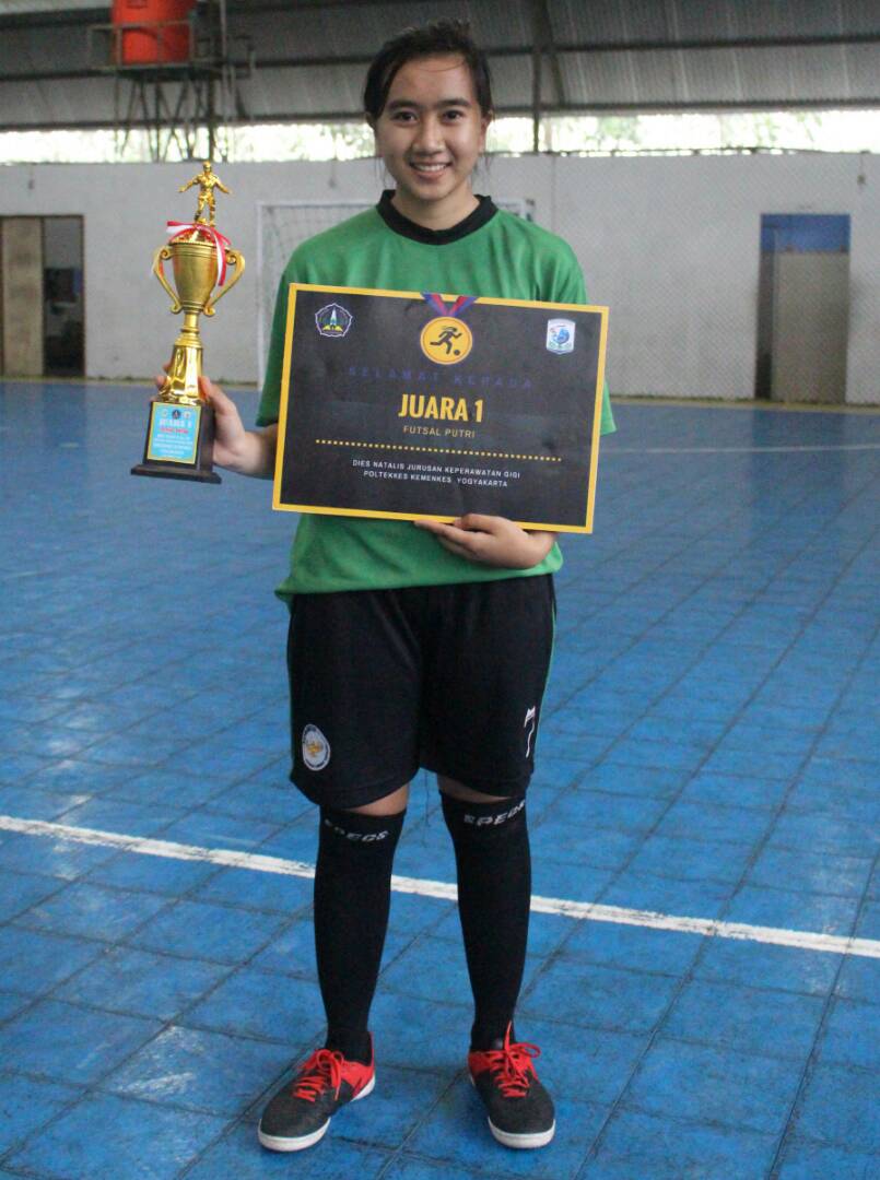 Kumpulan Foto Silvia Anjasmara Bidadari Futsal Calon Suster Yang