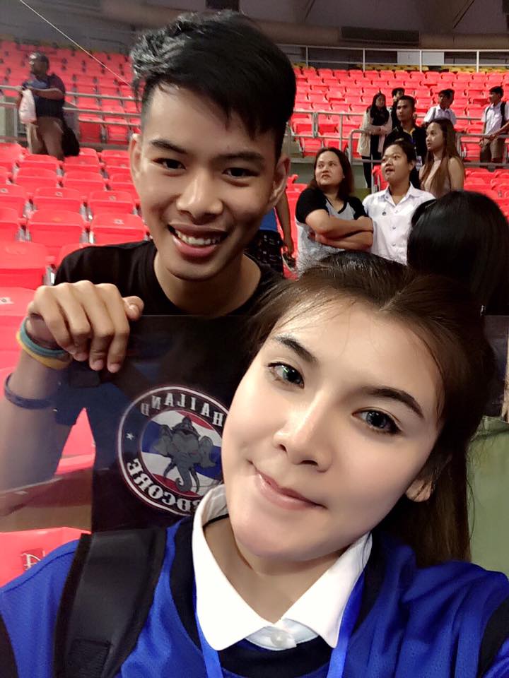 Fotografer Cantik Menarik Perhatian Di AFF Futsal Championship 2016