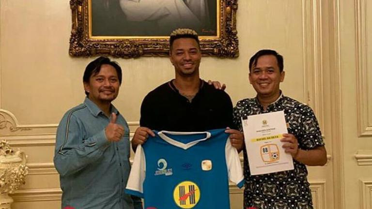 Striker Baru Barito Putera - Barito Putera Seleksi Striker Persipura