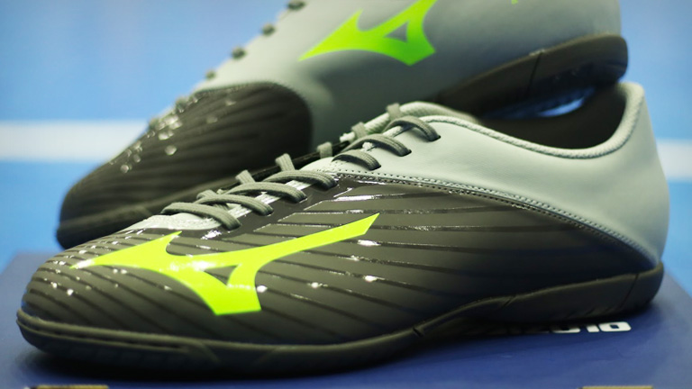 78 Gambar Sepatu Futsal Mizuno Terlihat Keren