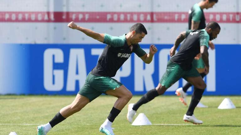Usain Bolt vs Cristiano Ronaldo Adu Lari Siapa yang Usain Bolt vs Cristiano Ronaldo Adu Lari Siapa yang
